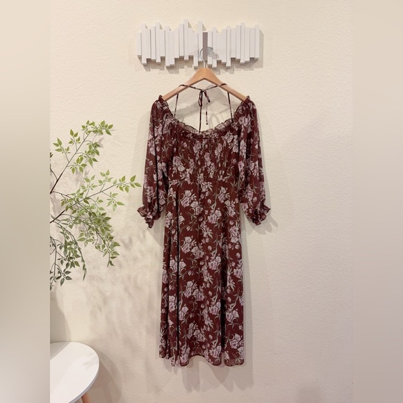 ASTR Off Shoulder Cinhced Bust Midi Dress in Brown Mauve Floral Size Small NWT - Picture 7 of 7